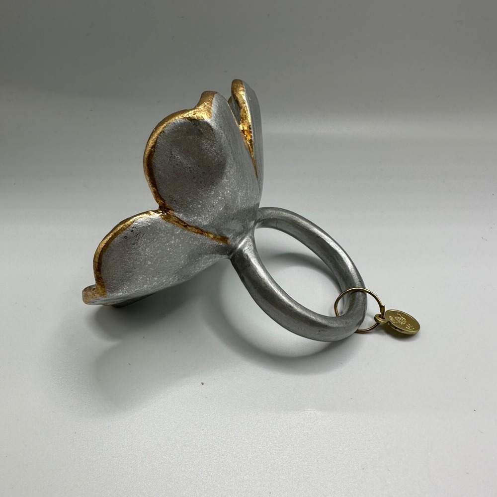 New Mackenzie Childs Sweet Brair Napkin Ring Silver Flower - Picture 4 of 7